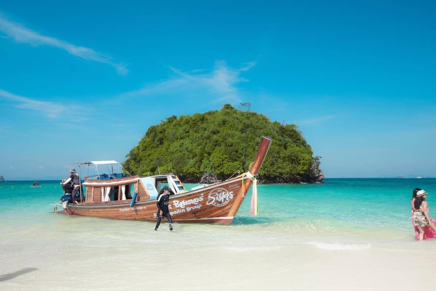 Luxury Longtail Boat Tour in Krabi: VIP-style tour with a classic-looking boat.